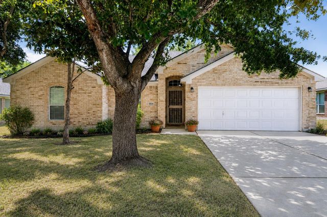 1604 Prickly Pear ST, Lockhart, TX 78644