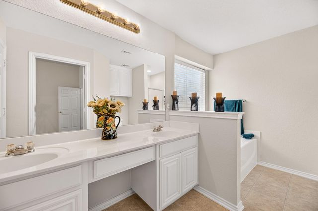 1604 Prickly Pear ST, Lockhart, TX 78644