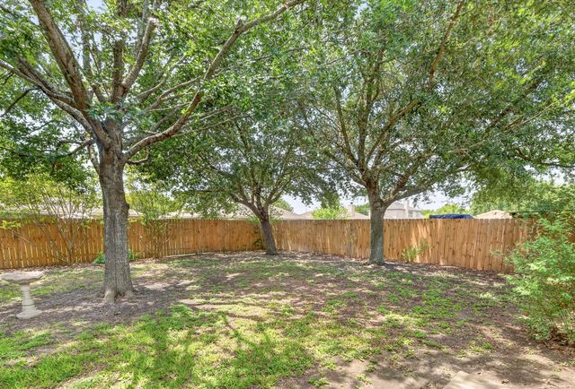 1604 Prickly Pear ST, Lockhart, TX 78644