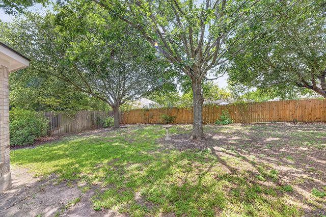1604 Prickly Pear ST, Lockhart, TX 78644