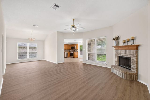 1604 Prickly Pear ST, Lockhart, TX 78644