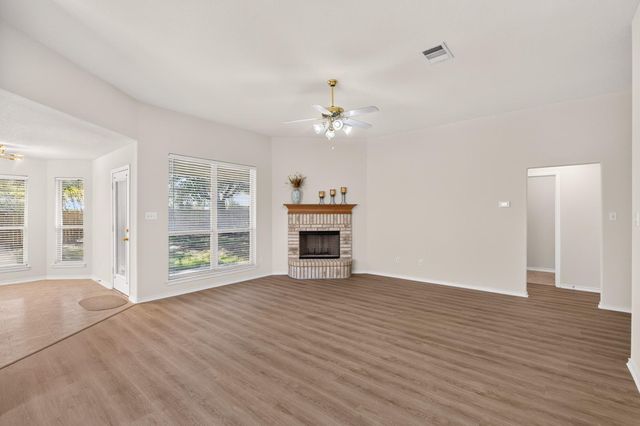 1604 Prickly Pear ST, Lockhart, TX 78644