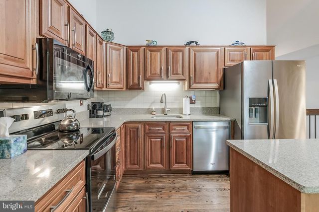 11819 BLUE SPRUCE RD, Reston, VA 20191