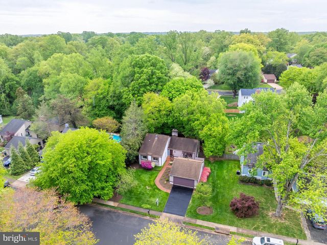 11819 BLUE SPRUCE RD, Reston, VA 20191