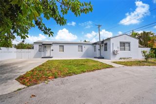 2140 Monroe Terrace, Hollywood, FL 33020
