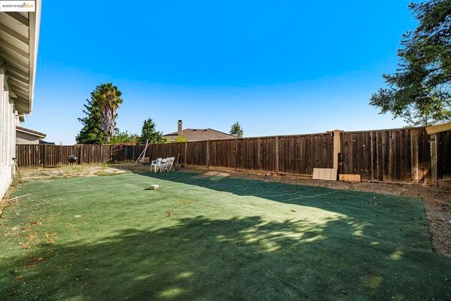 3238 Panda Ct, Antioch, CA 94531