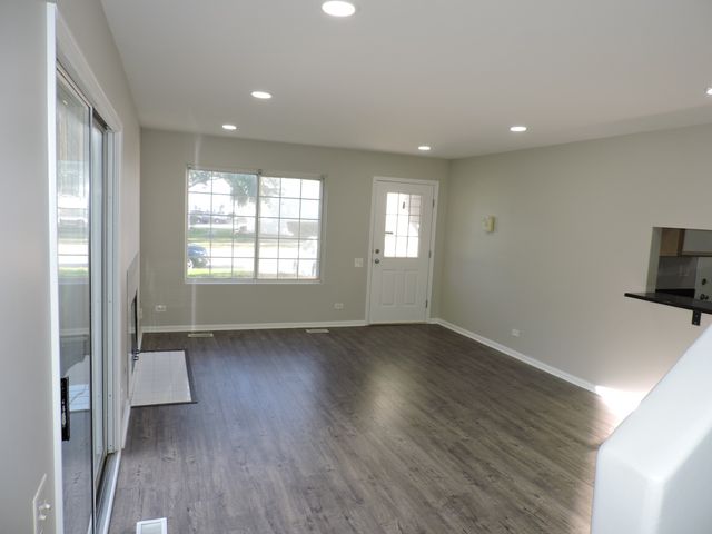 343 Gregory Street, Aurora, IL 60504