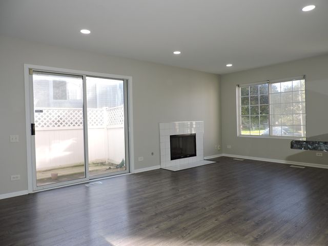 343 Gregory Street, Aurora, IL 60504