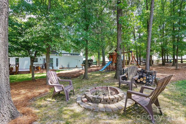 5612 Rocky Trail Court, Charlotte, NC 28270