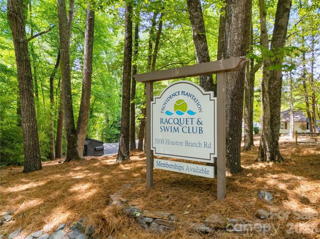 5612 Rocky Trail Court, Charlotte, NC 28270