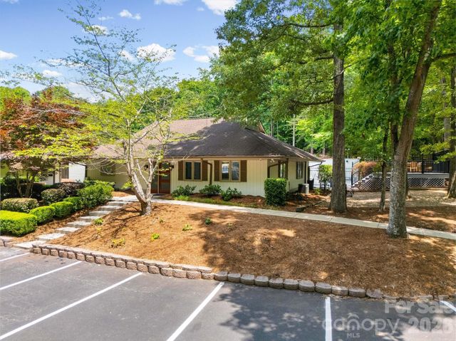 5612 Rocky Trail Court, Charlotte, NC 28270