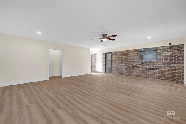 1320 Oak Street, Daphne, AL 36526