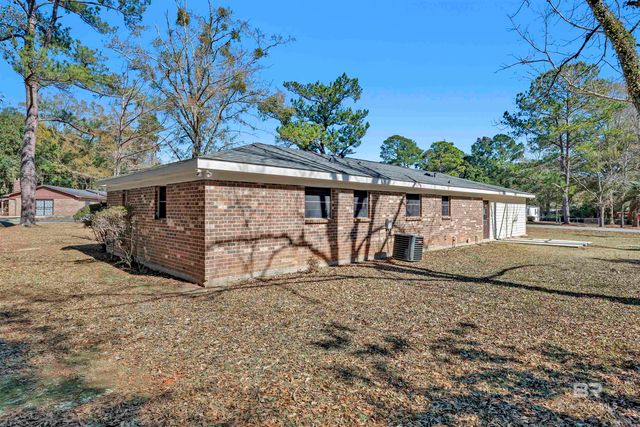 1320 Oak Street, Daphne, AL 36526
