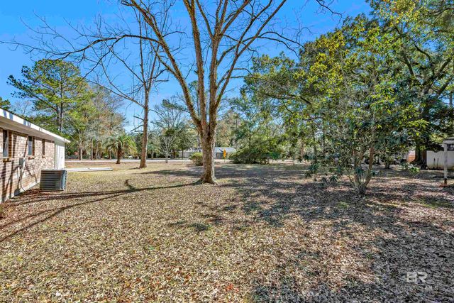 1320 Oak Street, Daphne, AL 36526