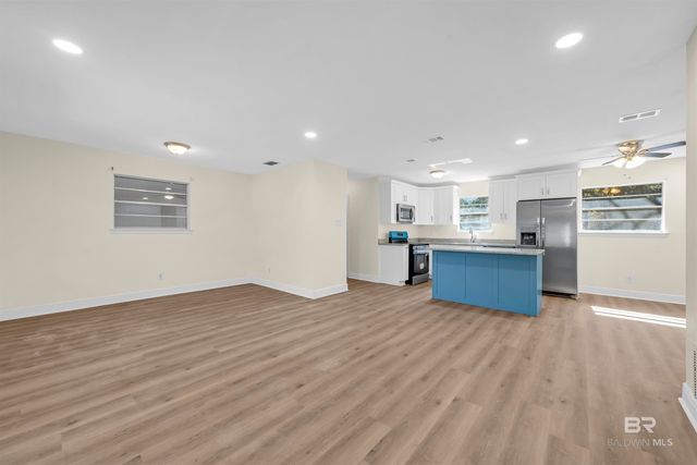 1320 Oak Street, Daphne, AL 36526