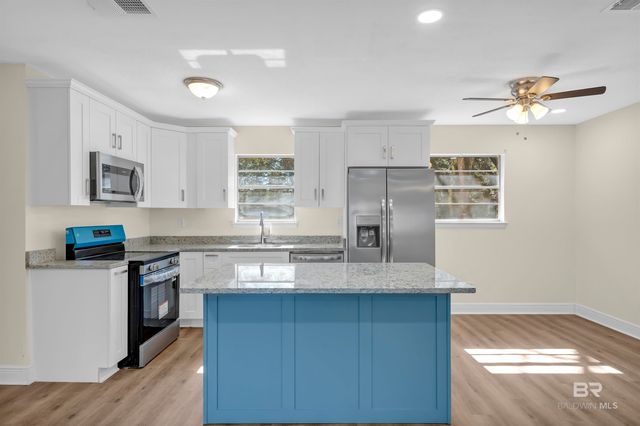 1320 Oak Street, Daphne, AL 36526