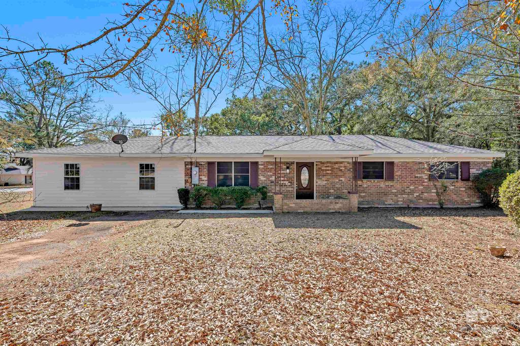 1320 Oak Street, Daphne, AL 36526