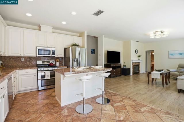 823 Springhaven Rd, Brentwood, CA 94513