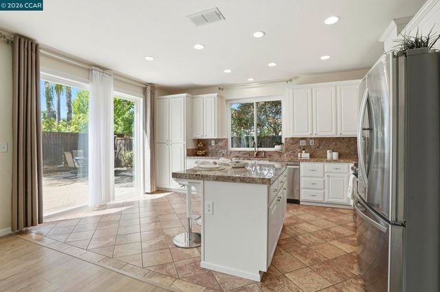 823 Springhaven Rd, Brentwood, CA 94513