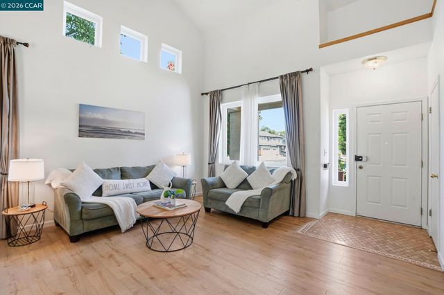 823 Springhaven Rd, Brentwood, CA 94513