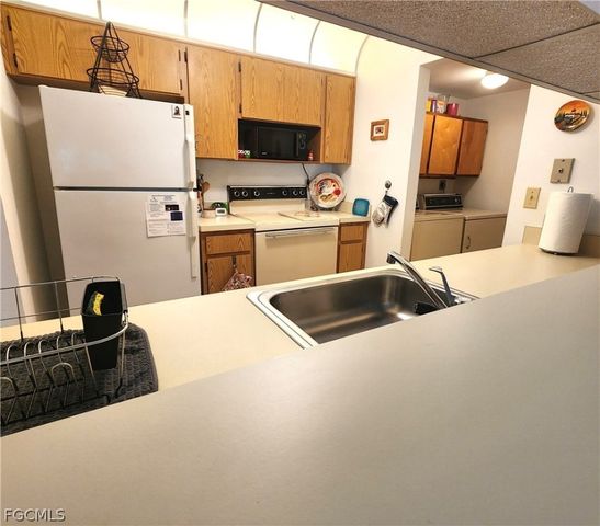 9570 Green Cypress LN 15-G2, Fort Myers, FL 33905