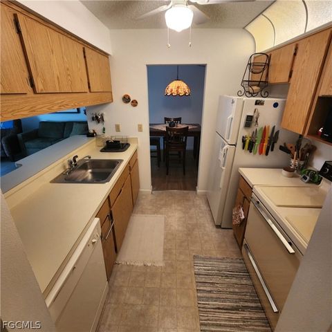 9570 Green Cypress LN 15-G2, Fort Myers, FL 33905