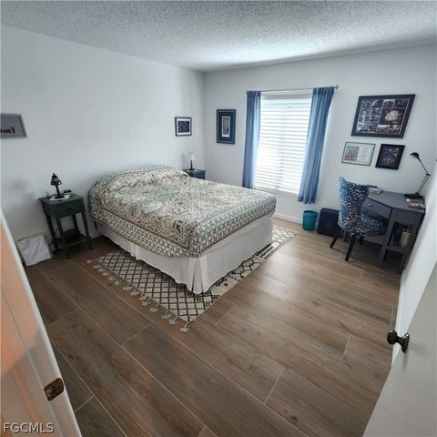 9570 Green Cypress LN 15-G2, Fort Myers, FL 33905