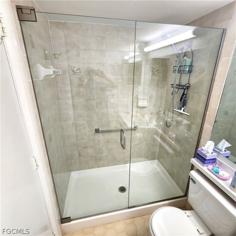 9570 Green Cypress LN 15-G2, Fort Myers, FL 33905