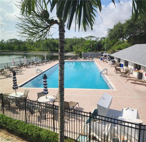 9570 Green Cypress LN 15-G2, Fort Myers, FL 33905