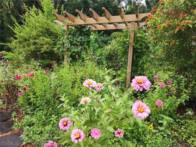 9570 Green Cypress LN 15-G2, Fort Myers, FL 33905