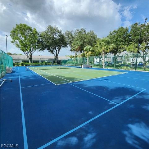 9570 Green Cypress LN 15-G2, Fort Myers, FL 33905