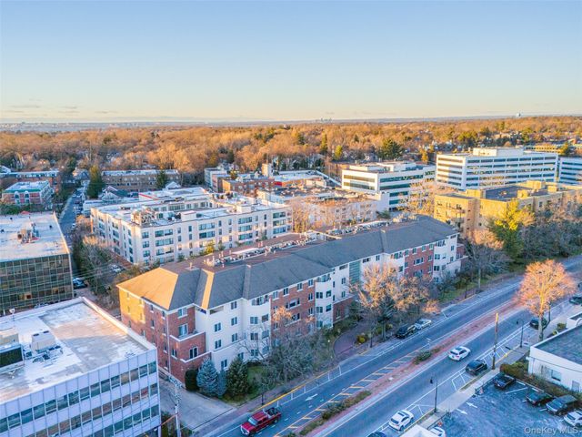 171 Great Neck Road 1F, Great Neck, NY 11021