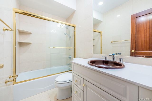 171 Great Neck Road 1F, Great Neck, NY 11021