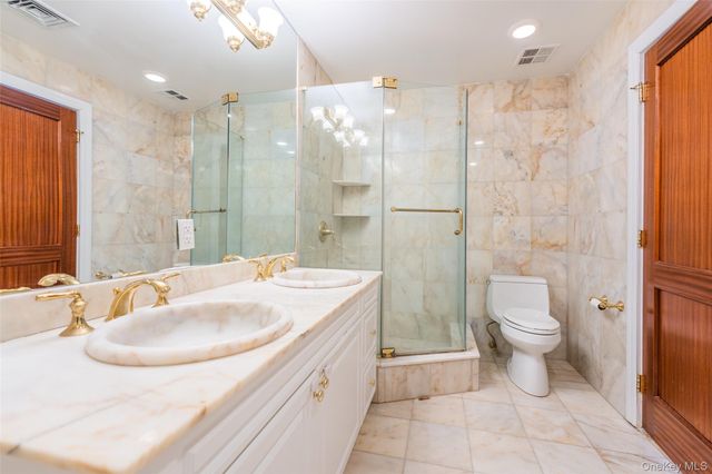 171 Great Neck Road 1F, Great Neck, NY 11021