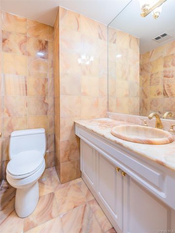 171 Great Neck Road 1F, Great Neck, NY 11021