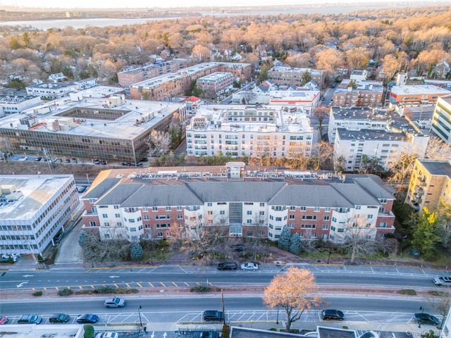 171 Great Neck Road 1F, Great Neck, NY 11021