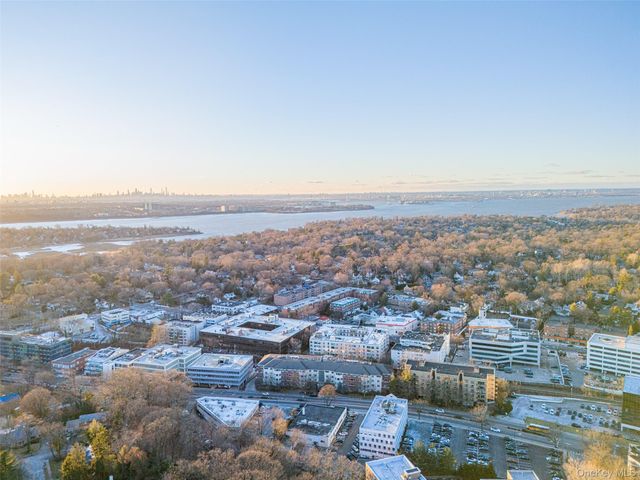 171 Great Neck Road 1F, Great Neck, NY 11021