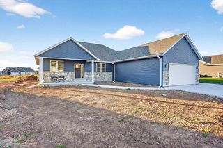 5767 N SEQUOIA DRIVE, Appleton, WI 54913