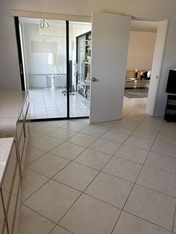 7310 Ashford Place 304, Delray Beach, FL 33446