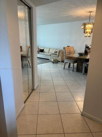 7310 Ashford Place 304, Delray Beach, FL 33446