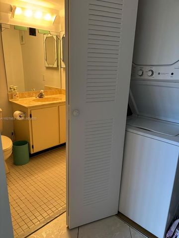 7310 Ashford Place 304, Delray Beach, FL 33446