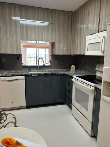 7310 Ashford Place 304, Delray Beach, FL 33446