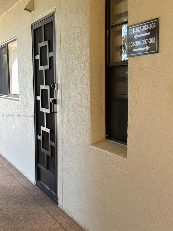 7310 Ashford Place 304, Delray Beach, FL 33446