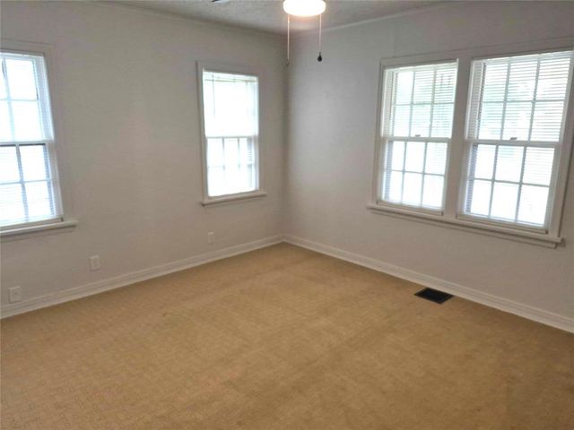 1045 S Reno Avenue, El Reno, OK 73036