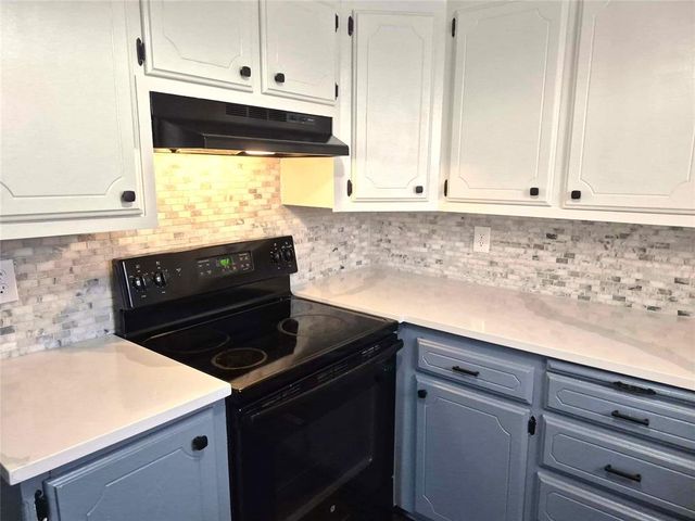 1045 S Reno Avenue, El Reno, OK 73036