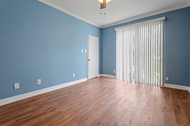 2100 Tanglewilde Street 321, Houston, TX 77063