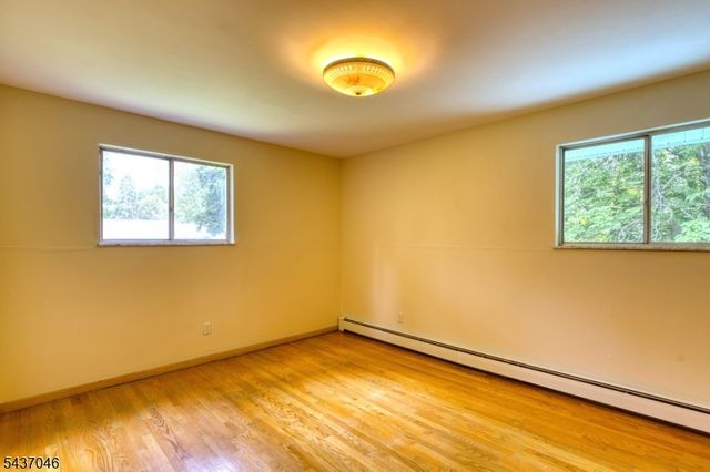 419 Knowlton St, Belvidere Twp., NJ 07823