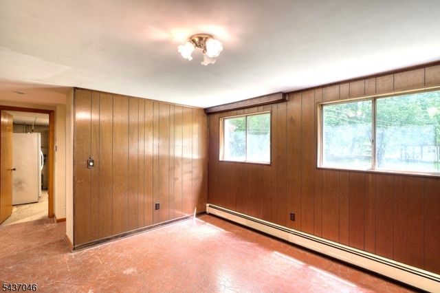 419 Knowlton St, Belvidere Twp., NJ 07823