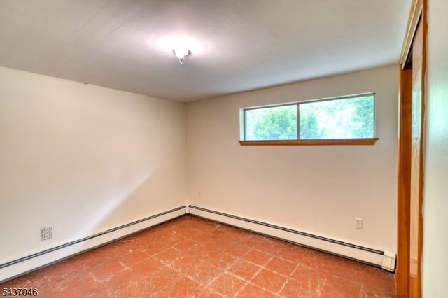 419 Knowlton St, Belvidere Twp., NJ 07823