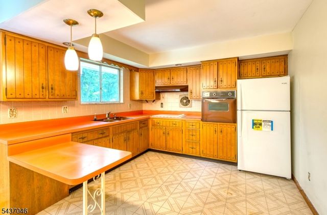 419 Knowlton St, Belvidere Twp., NJ 07823